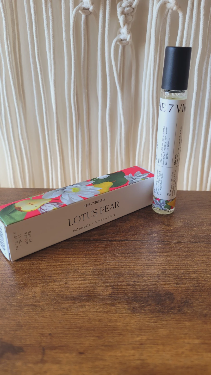 The 7 Virtues Lotus Pear Eau de Parfum Rollerball – 11ml