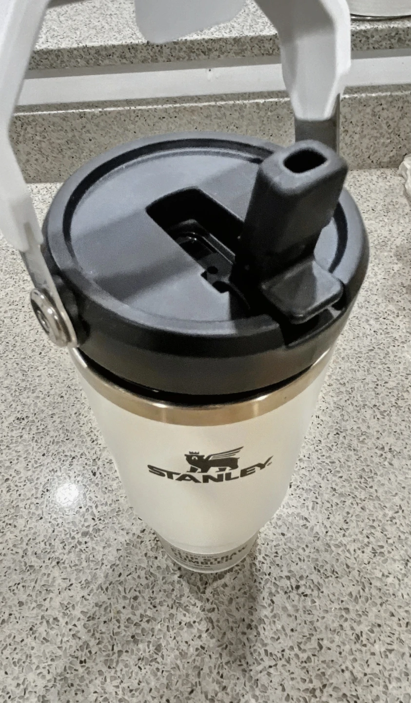 Stanley IceFlow 2.0 Flip Straw 30 oz Insulated Tumbler - photo 5