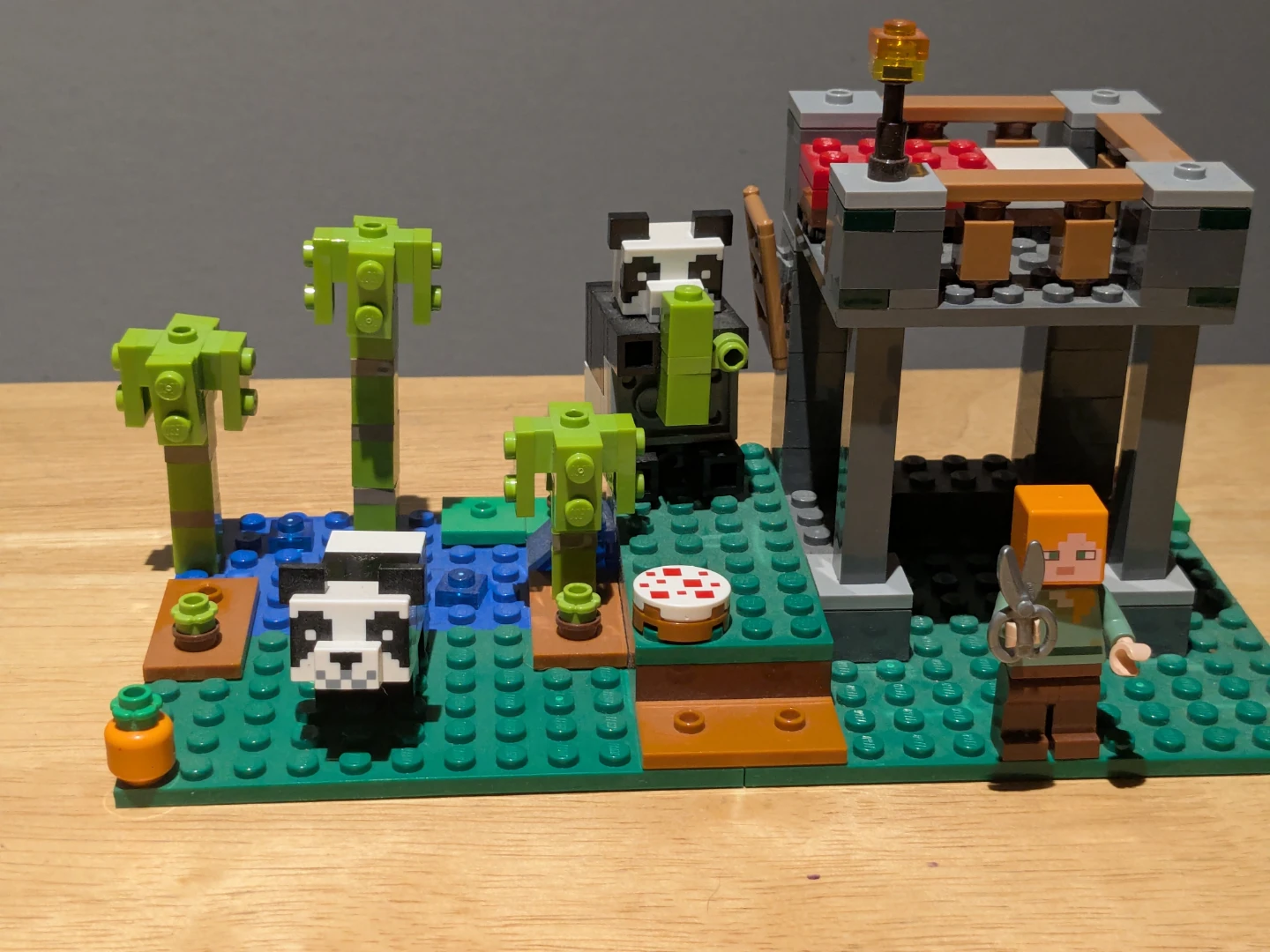 LEGO Minecraft Panda Nursery (21158)