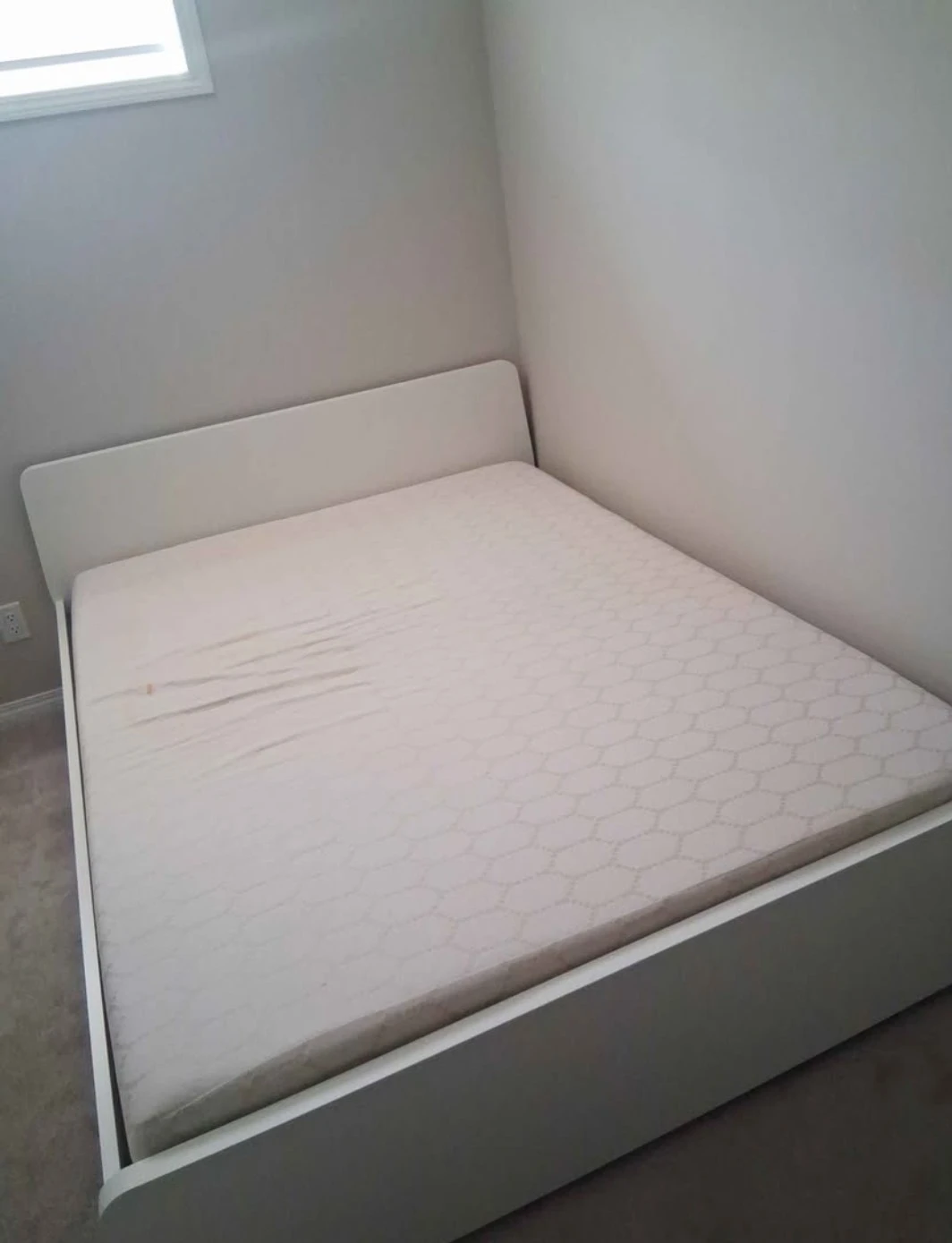 White Queen Bed Frame + mattress - photo 2