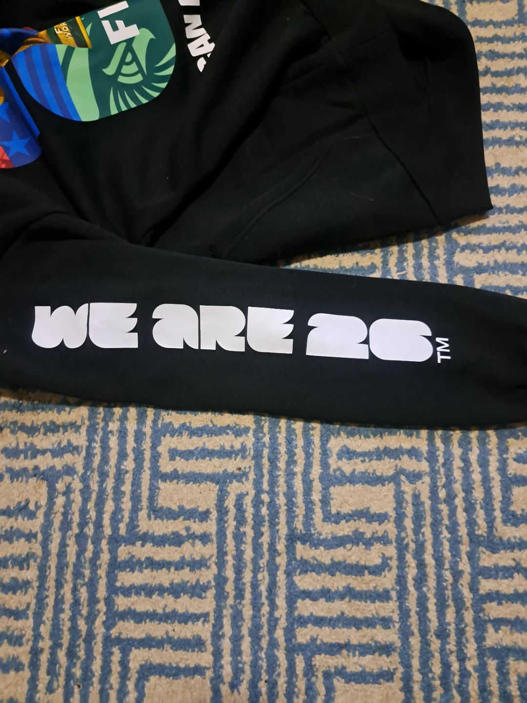 Adidas FIFA 26 Hoodie (Mens Small) - photo 3