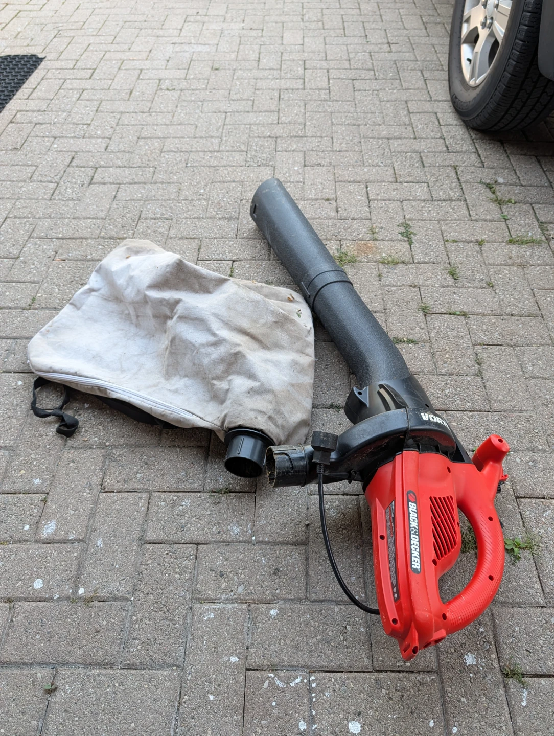 Black & Decker Corded Electric 3-in-1 Leaf Blower/Vacuum/Mulcher