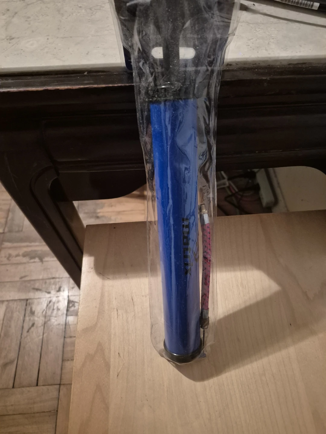 BNIB)Matrix 12" Hand ball, tire pump