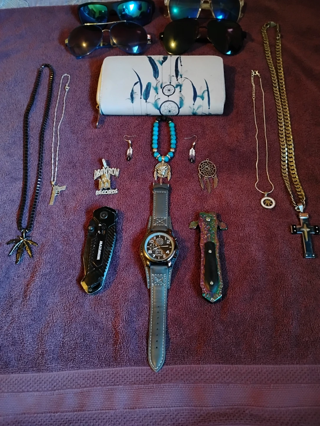 Necklaces bracelets woman's wallet sunglasses blade knife watch - photo 3