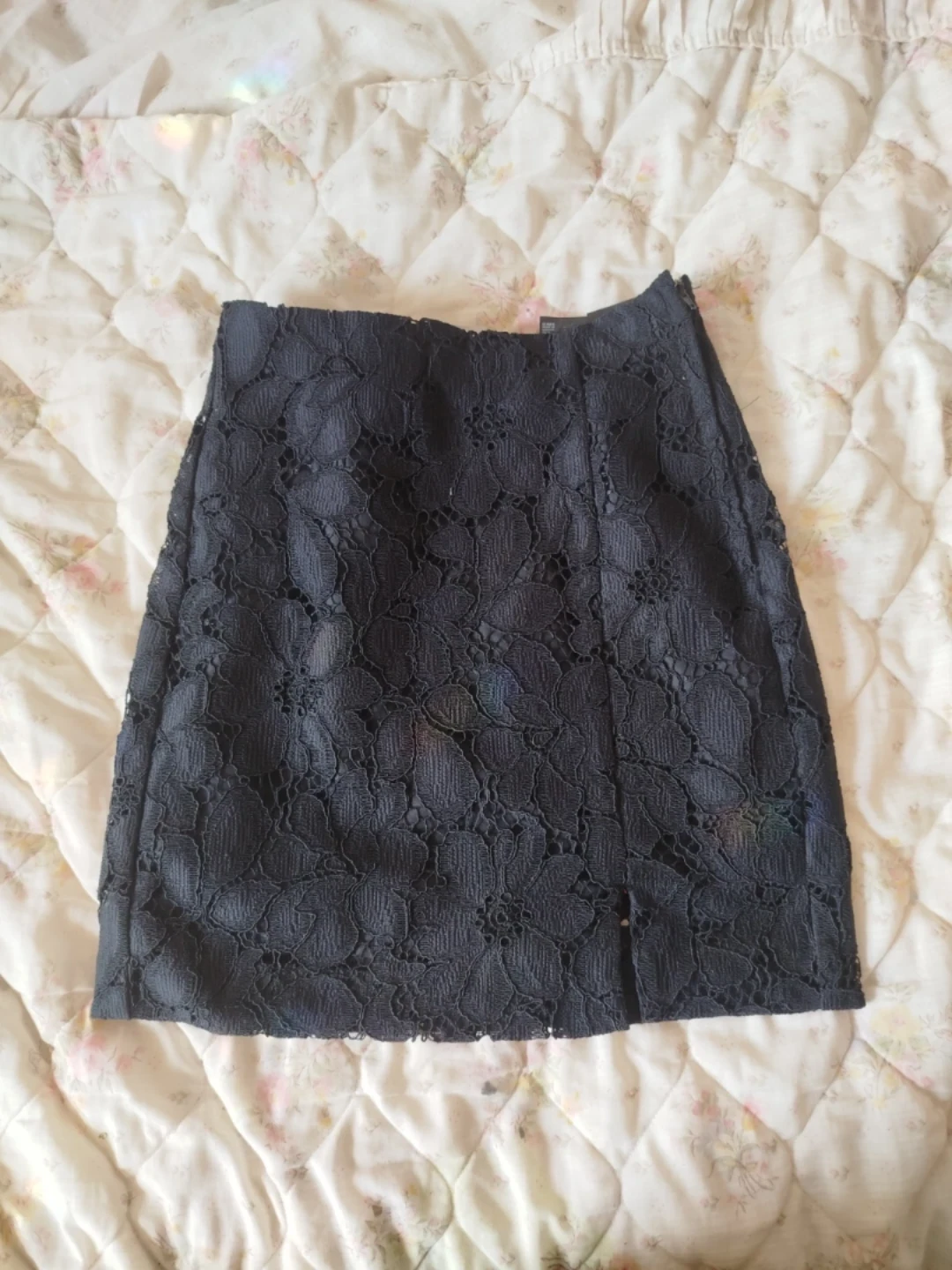 H&M Black Lace Pencil Skirt