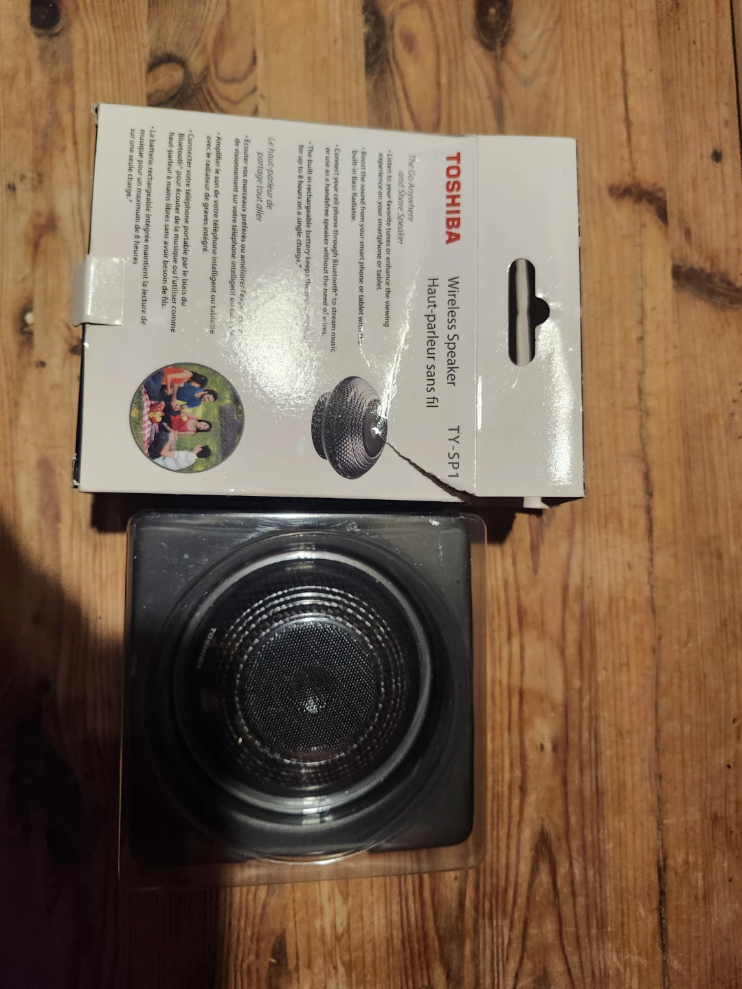 Toshiba TY-SP1 Wireless Speaker - photo 3