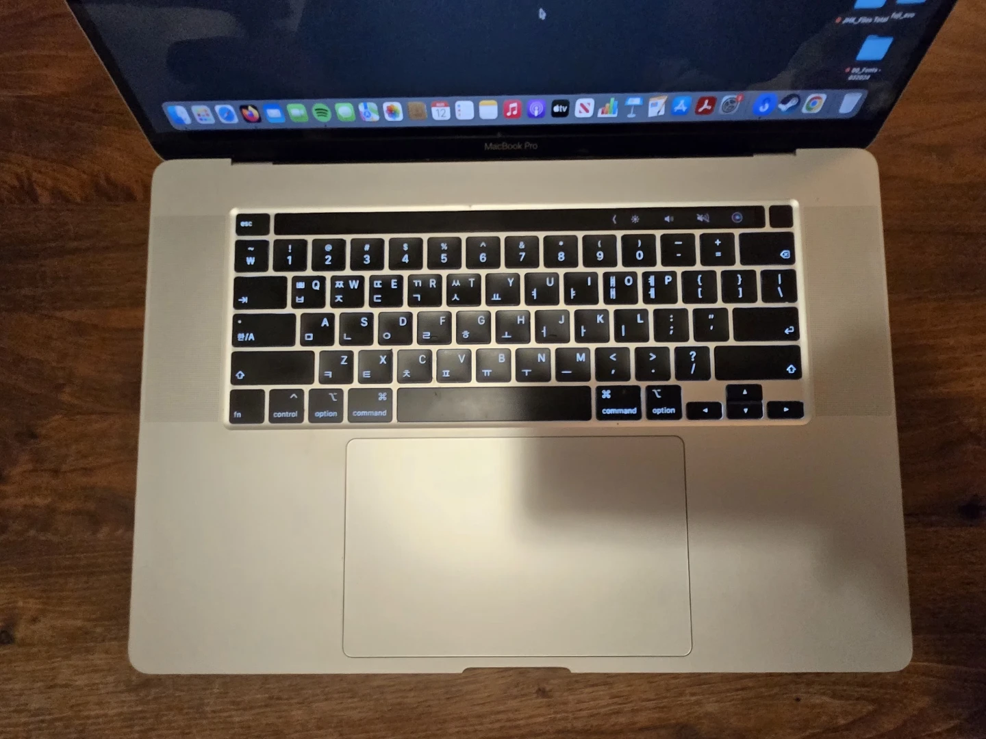 2019 MacBook Pro 16" | i7, 16GB RAM, 500GB SSD - photo 3