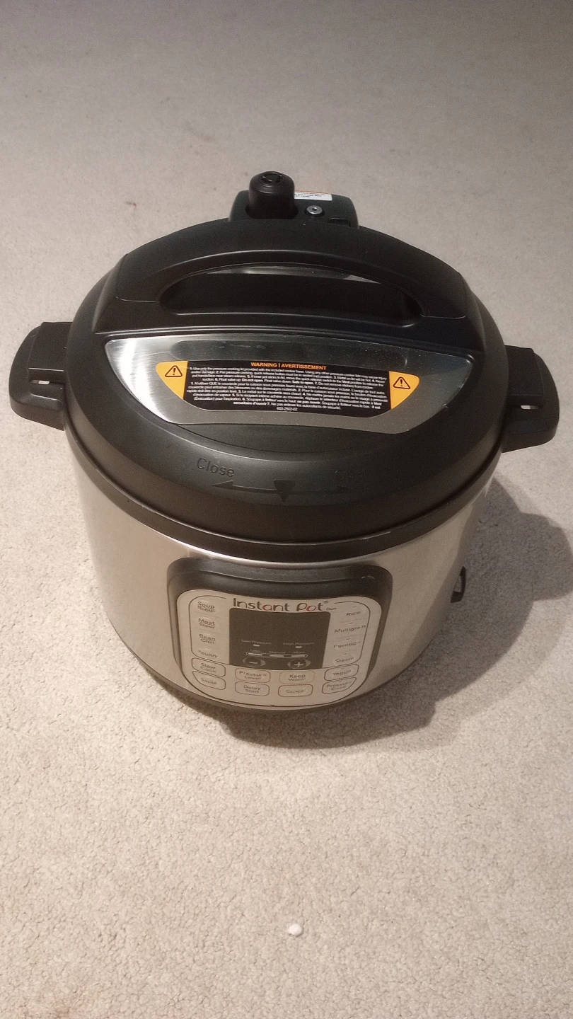 Instant pot duo pressure cooker