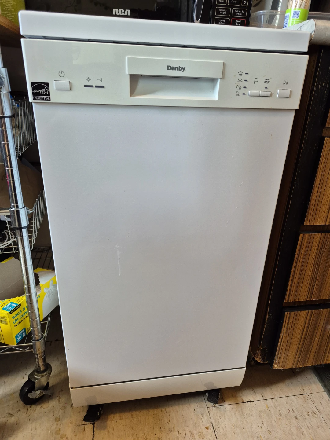 Danby White Dishwasher 18 inch portable