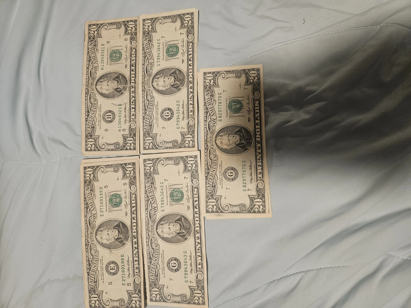 Lot of 25 older $20 Bills no bends - photo 4