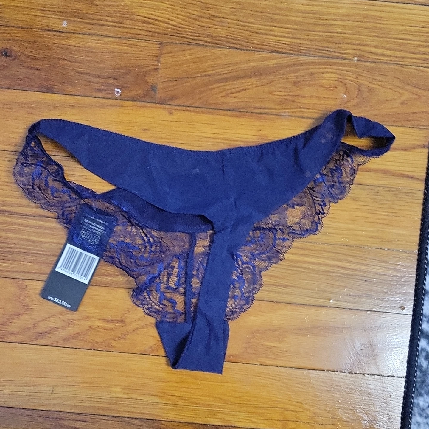 Heidi Klum Intimates Navy Lace Thong Panty - photo 3