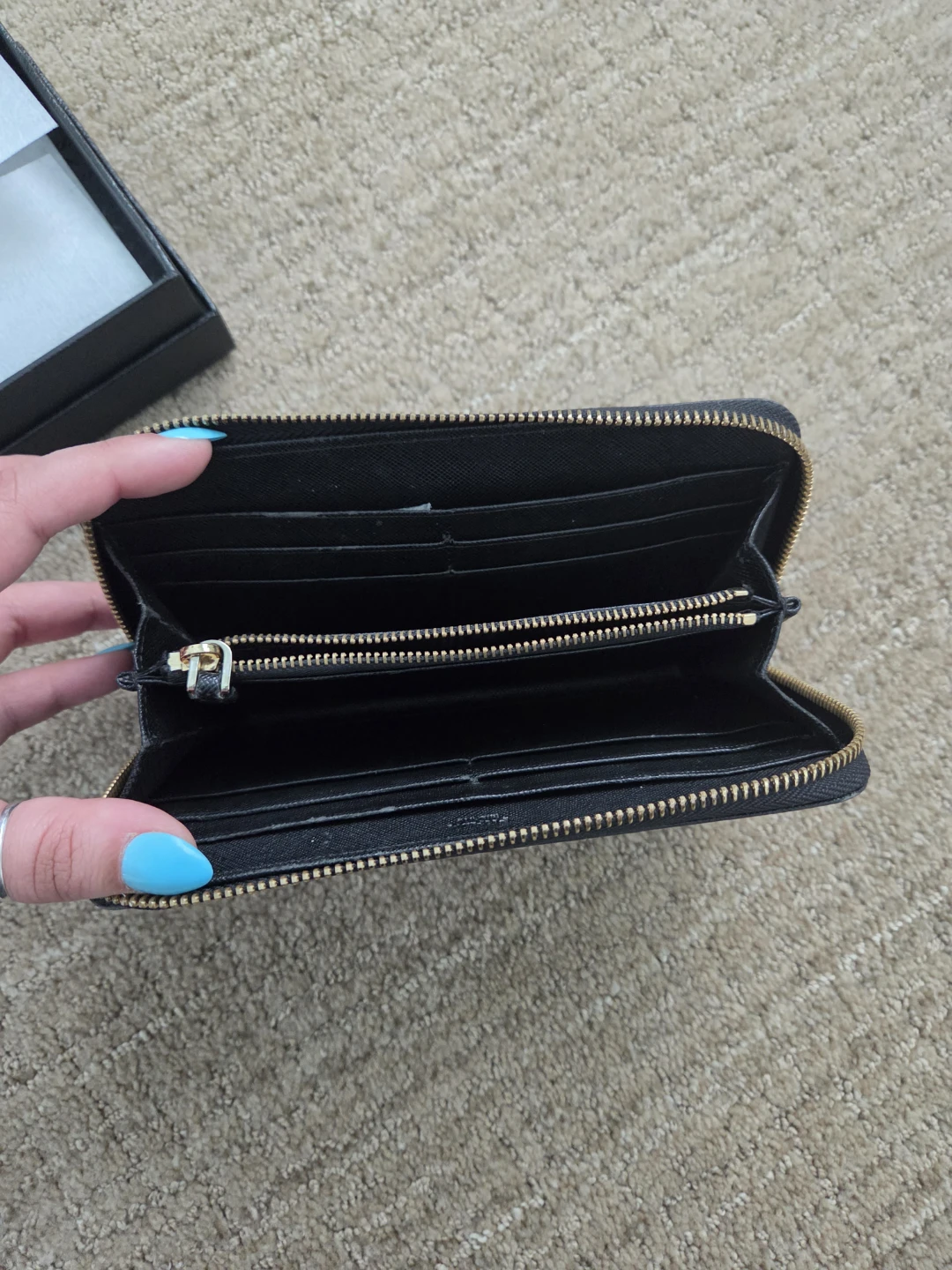 Prada Black Saffiano Leather Zip Around Wallet - photo 4