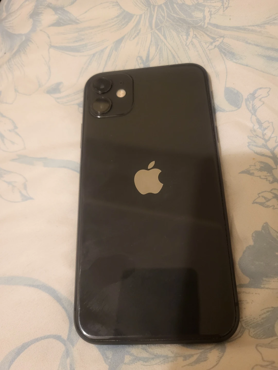 Apple iPhone 11 - photo 2