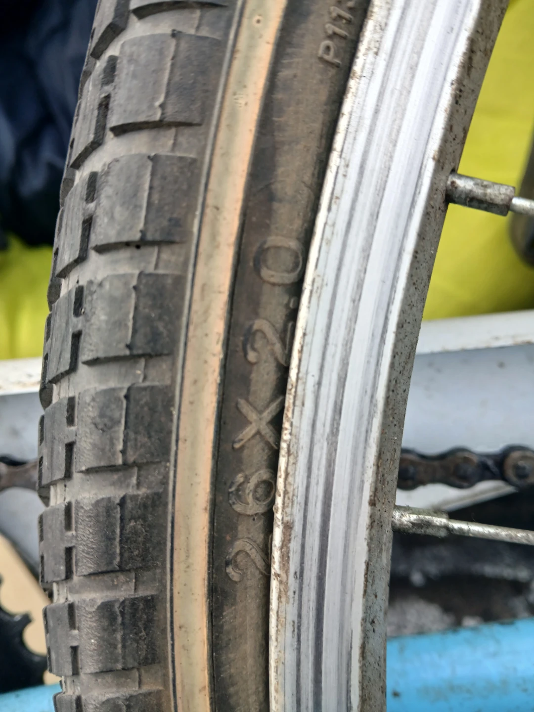 Bike 26 inch tires new iner tubs - photo 3