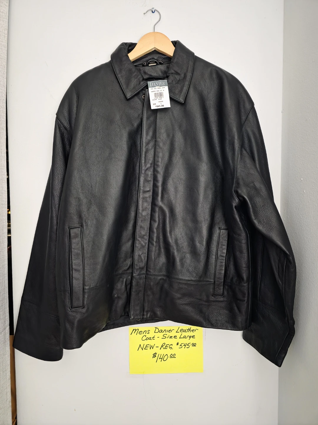 Mens Danier Leather Coat NWT Reg. $545.00