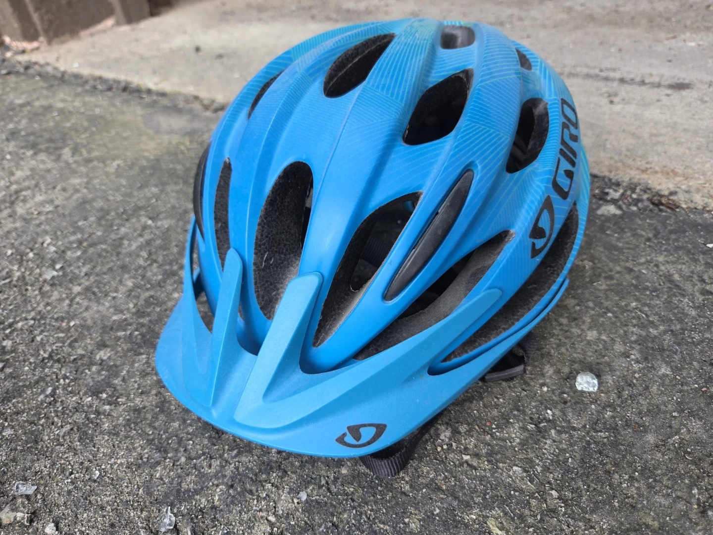 Giro Blue Bicycle Helmet for children - photo 3