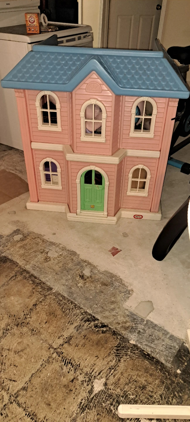 Little Tikes Pink Dollhouse