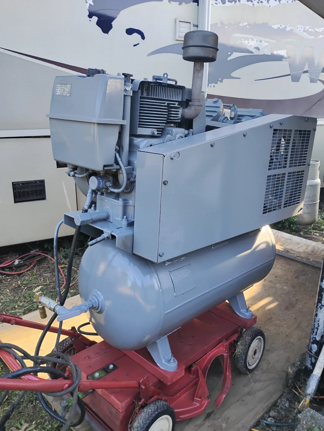 Ingersoll Rand T-30 air compressor - photo 2