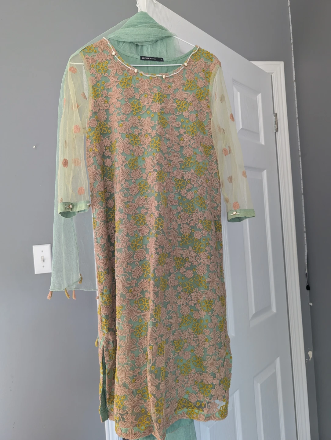 Generation Classic Embroidered full suit - Size 12 - photo 4