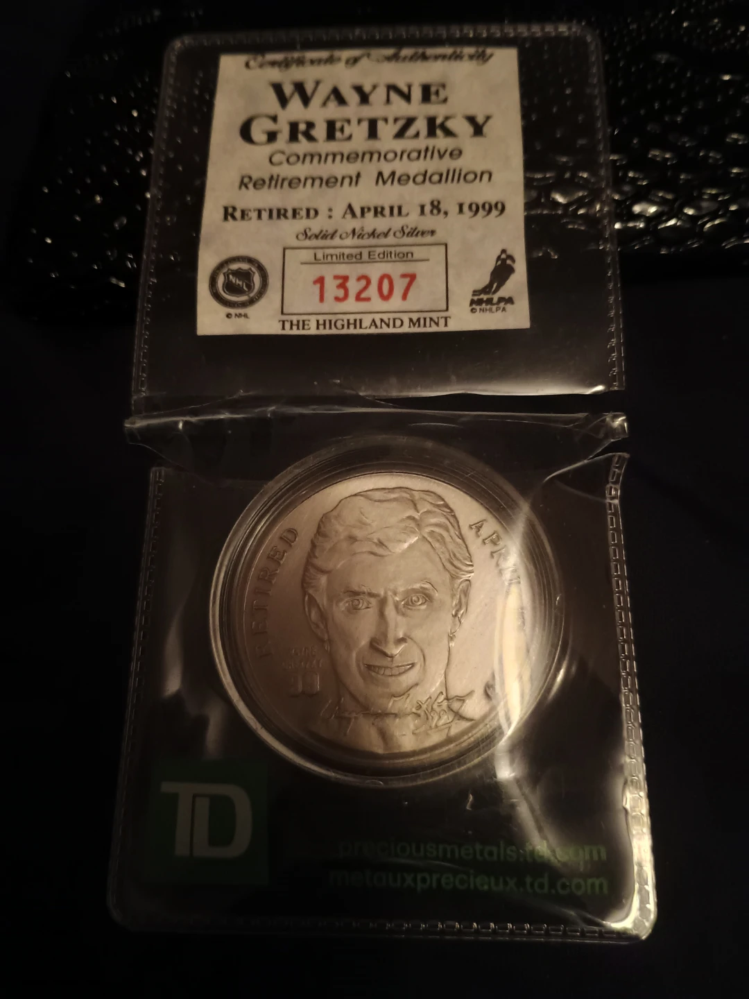 Wayne Gretzky Commemorative Retirement Medallion