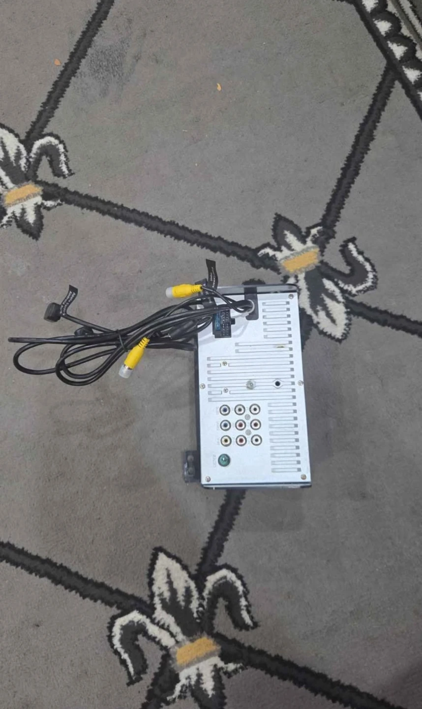 Car Stereo Receiver with Screen - photo 2