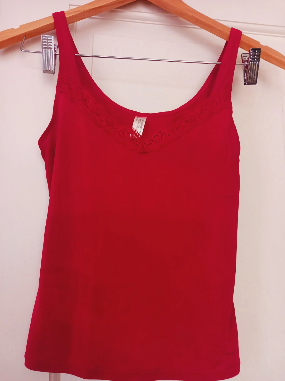 LIZ CLAIBORNE  Red Lace Trim Camisole. Size Small - photo 3