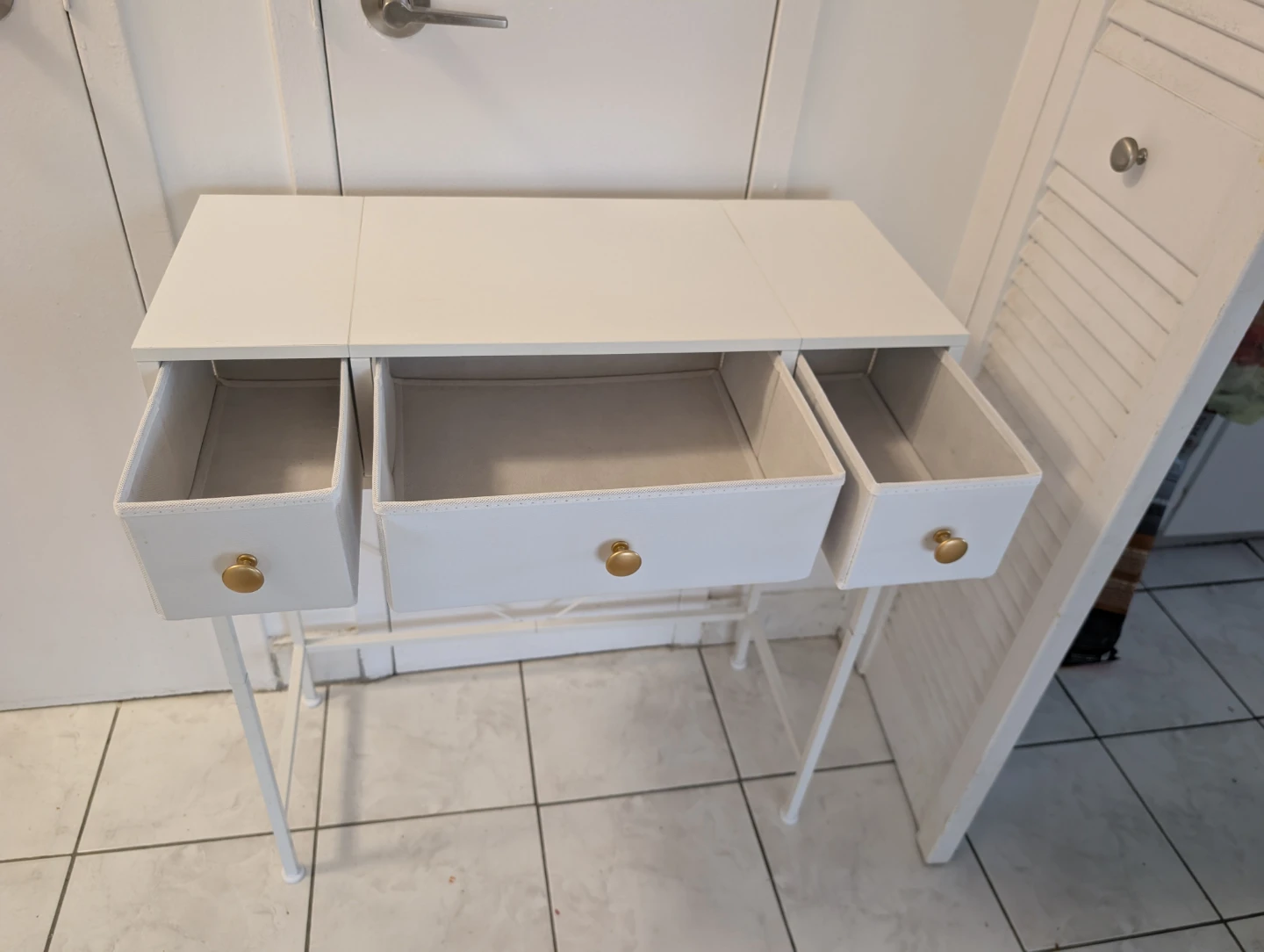 White 3-Drawer Console Table with Gold Knobs - photo 2