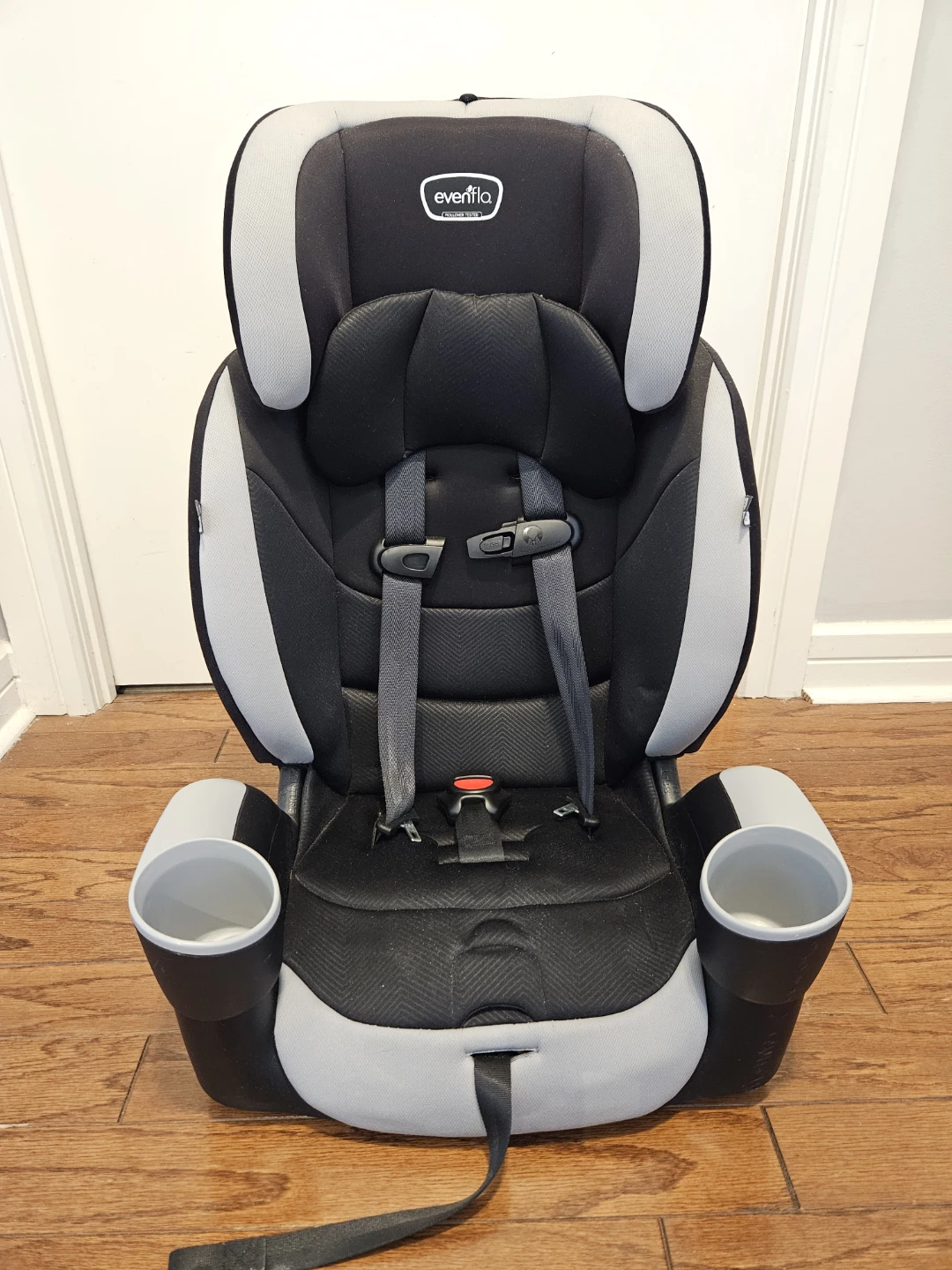 Evenflo Maestro Sport booster carseat