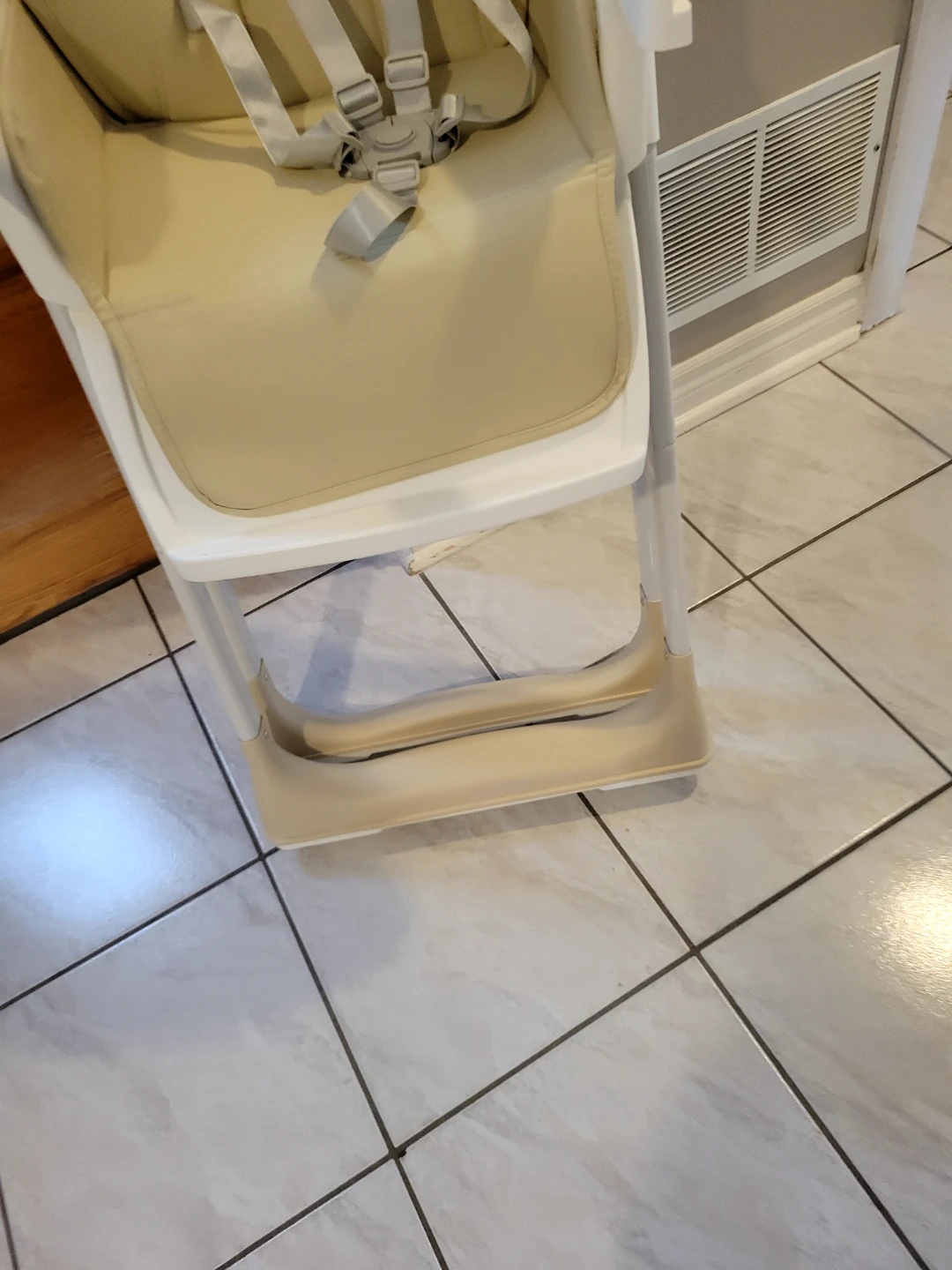 3-in-1 Foldable High Chair Brand New - photo 4
