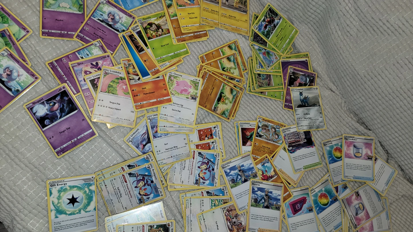 Random Pokémon Trading Cards + Box - photo 4
