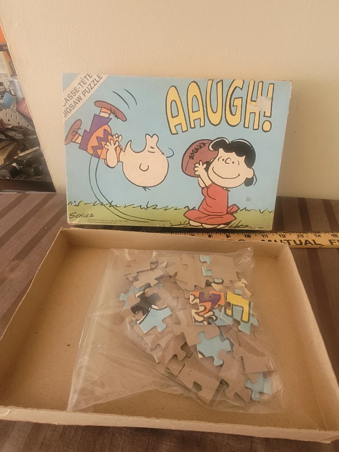 Vintage Milton Bradley Peanuts Charlie Brown Lucy Jigsaw Puzzle - photo 2