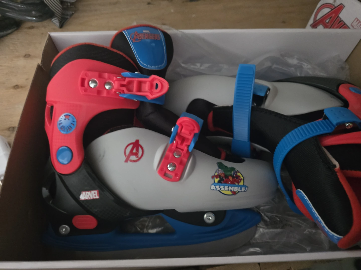 Marvel Avengers Adjustable Ice Skates Size Y12-2 - photo 2