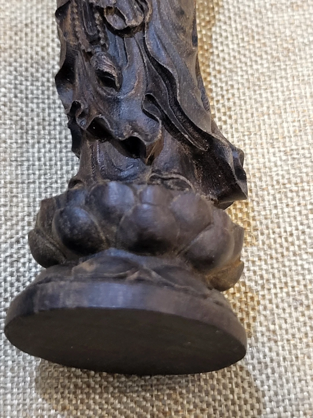 Handmade 12cm Indonesian agarwood carving - photo 5