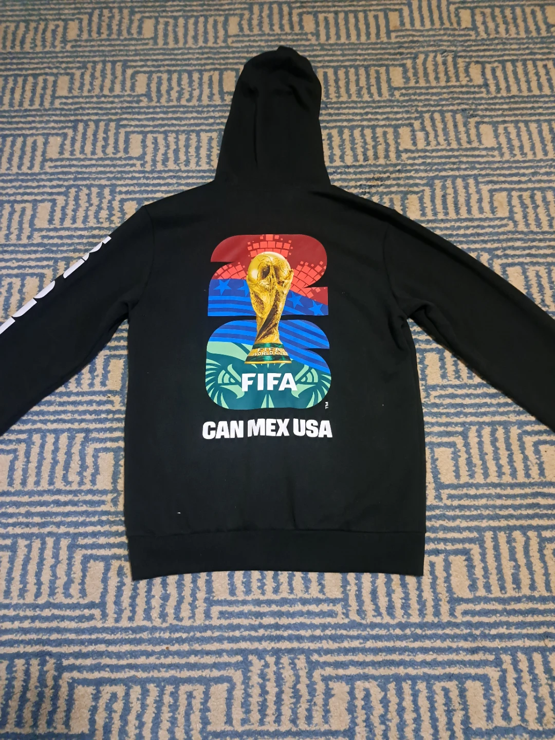 Adidas FIFA 26 Hoodie (Mens Small) - photo 2