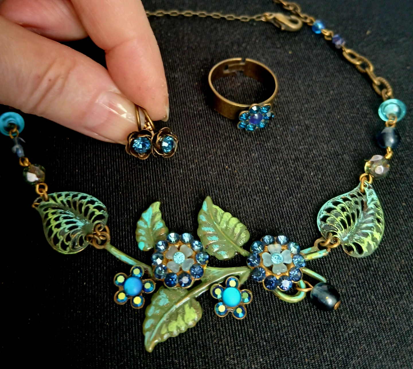 Blue Floral Necklace, Ring, and Earrings Set - photo 2