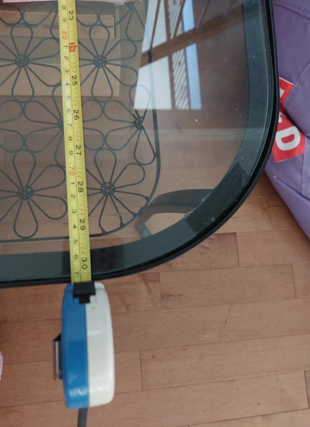 Glass top coffee table with metal base - photo 4