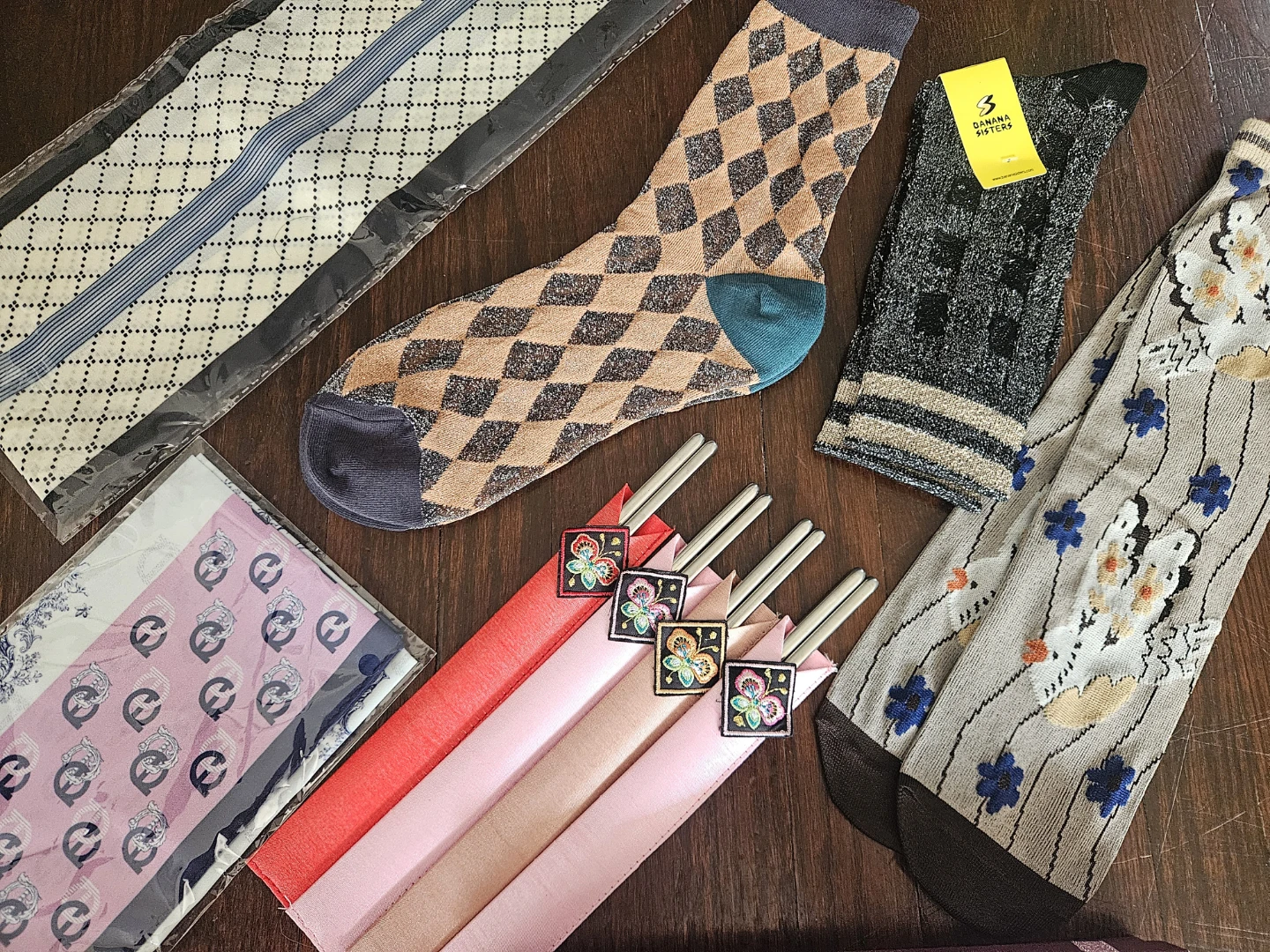 Brand New Korean Chopsticks, decoration, fan & others - photo 2
