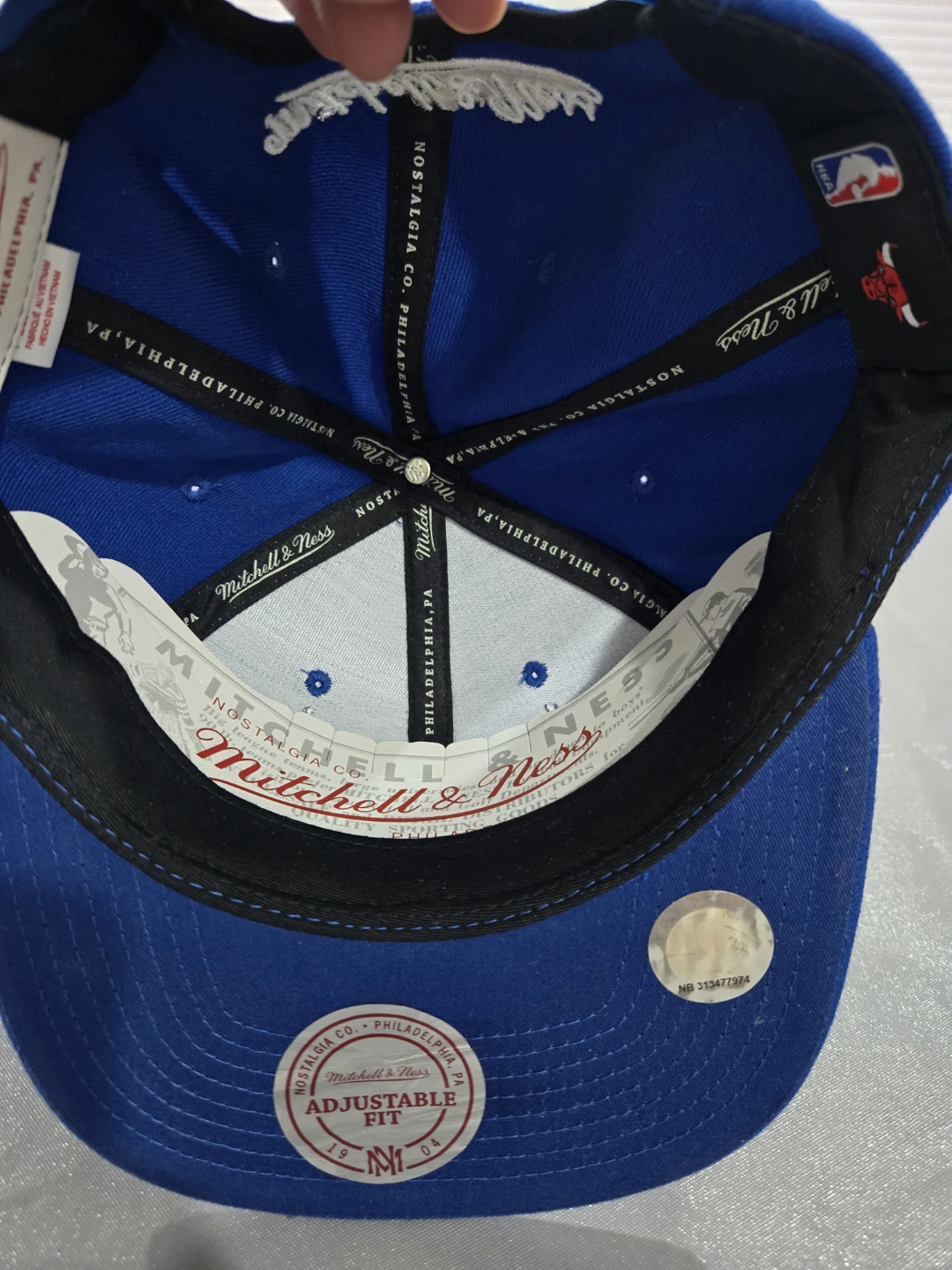 Mitchell & Ness Chicago Bulls Snapback Hat - photo 3