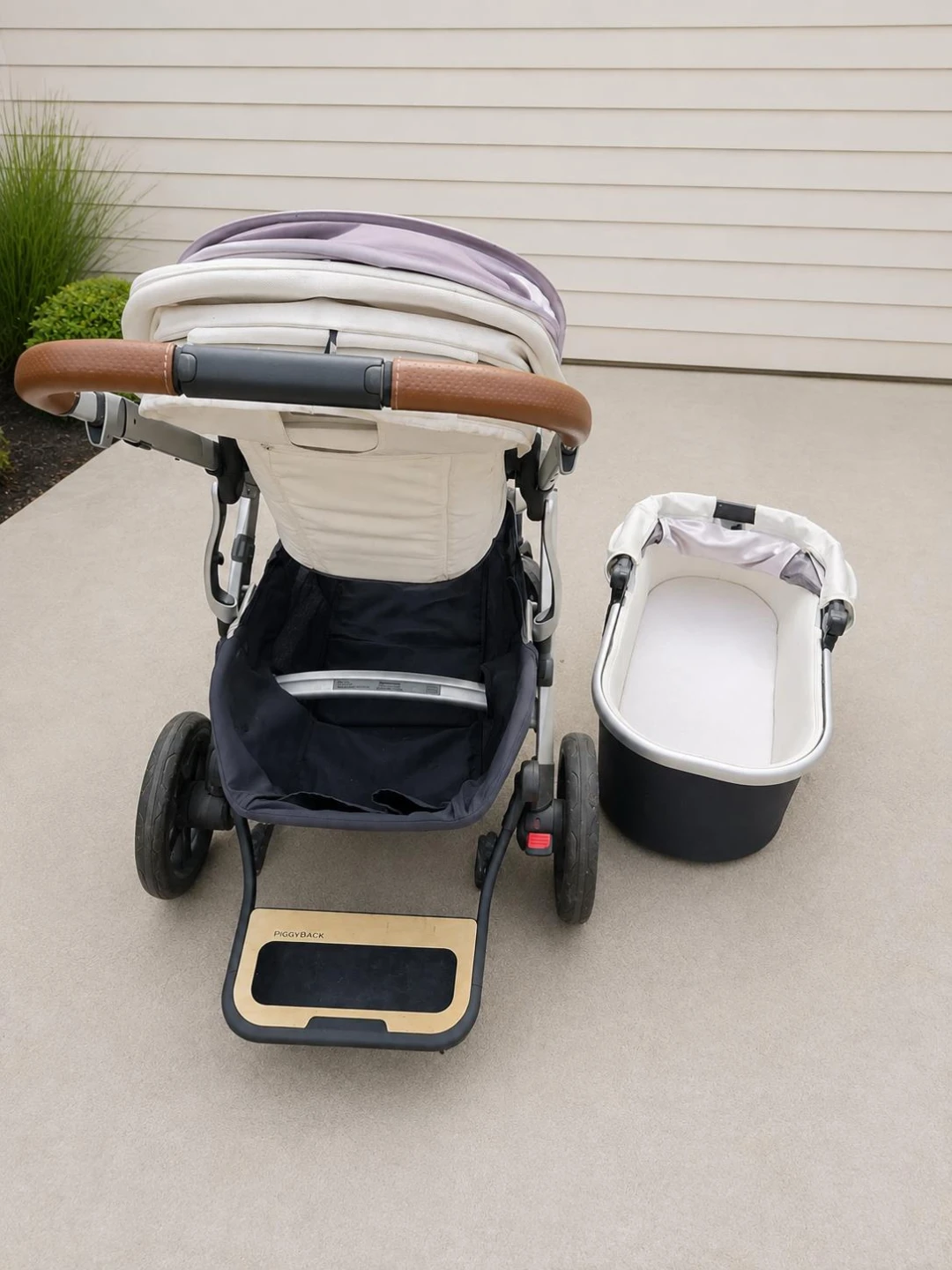 UPPAbaby Vista Stroller + Bassinet + PiggyBack Board (As-Is) - photo 2