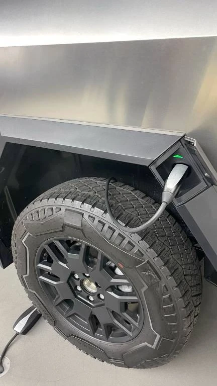Tesla Cybertruck - photo 5