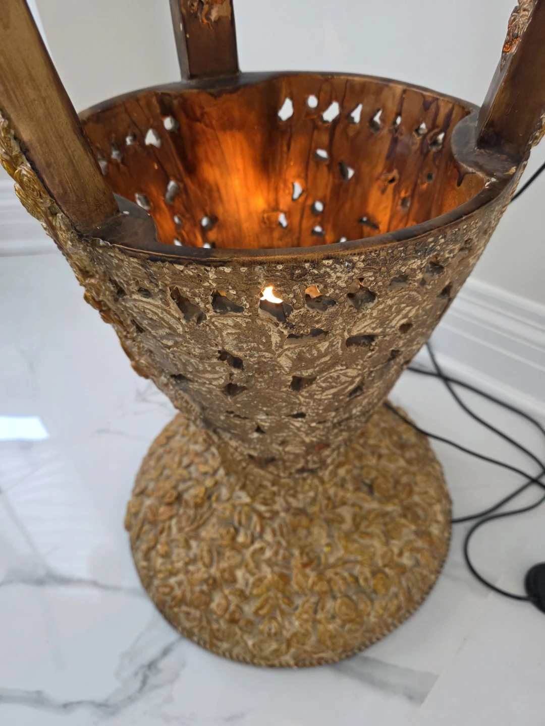 Decorative Floor Lamp with Glass Shelves - photo 3