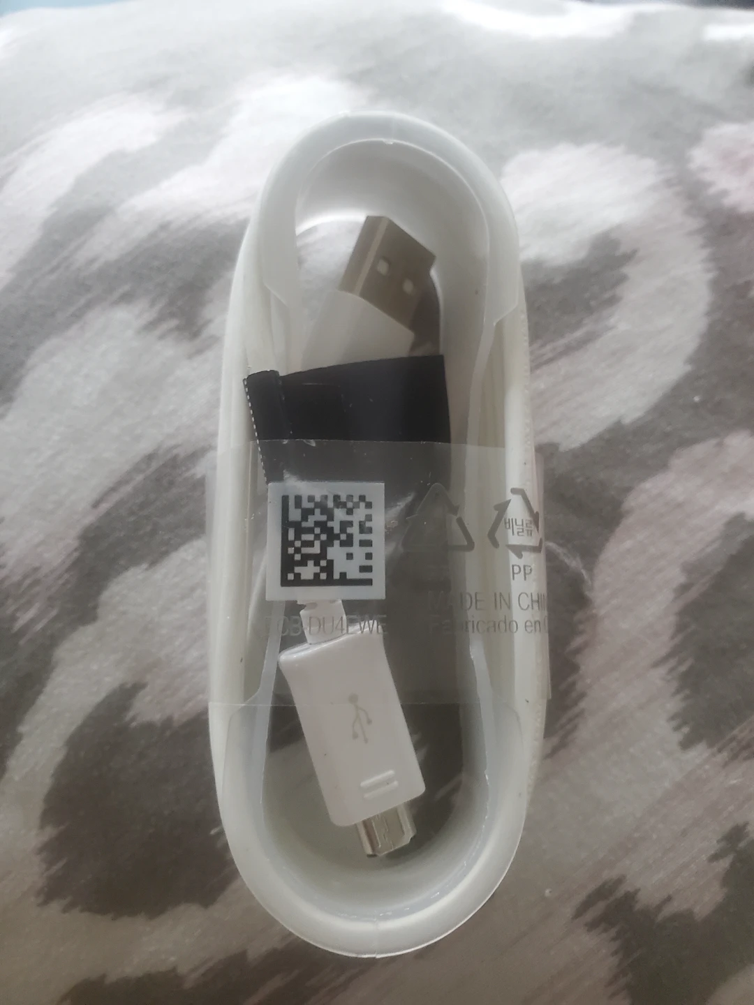 White USB to Micro USB Cable