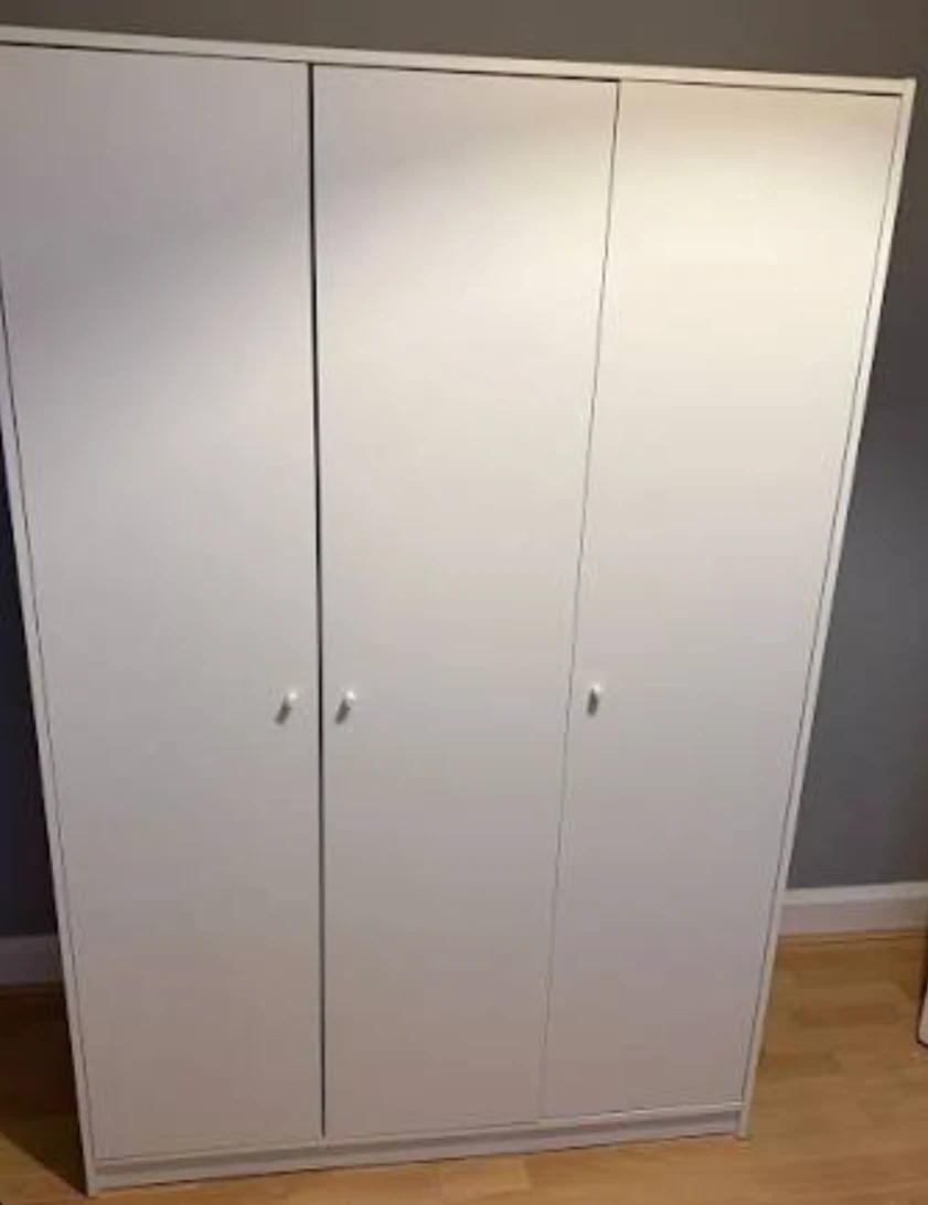 White 3-Door Wardrobe - photo 3