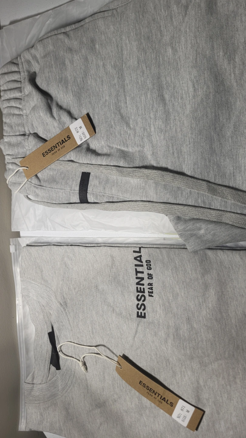Essentials shorts & T-Shirt Set