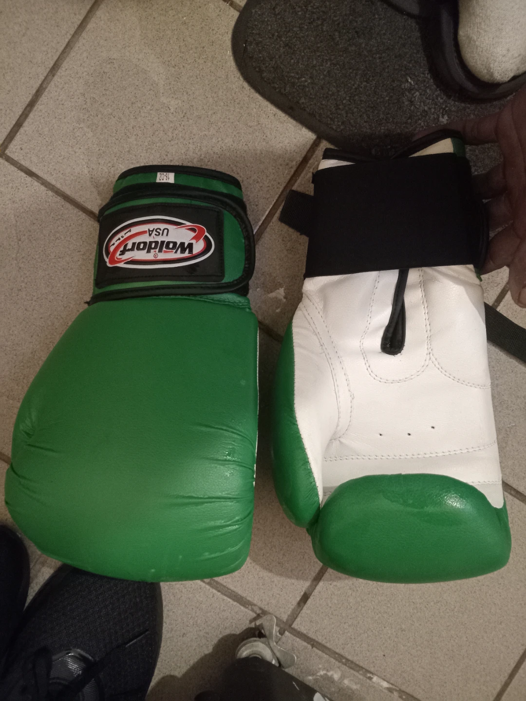 16oz boxing gloves
