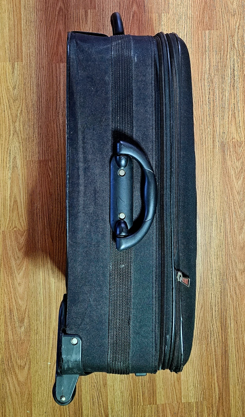 Dunlop Black Rolling Suitcase ✨️ - photo 2
