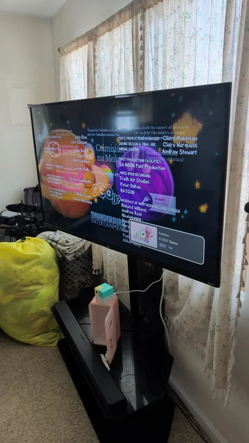 Tv 55 in and Vizio Soundbar and Subwoofer - photo 3