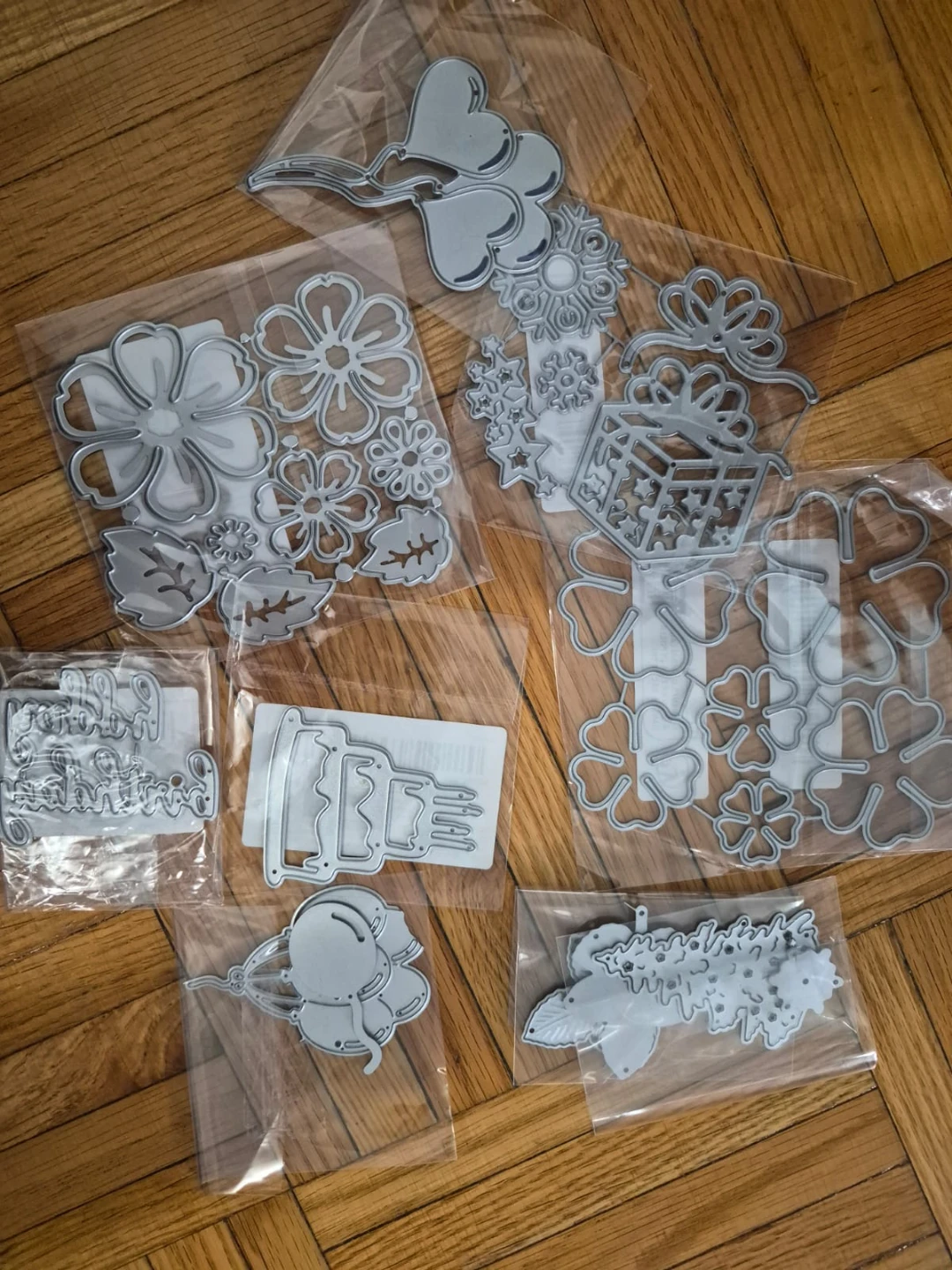 Manual Die Cutting Embossing Machine  with die cuts - photo 5