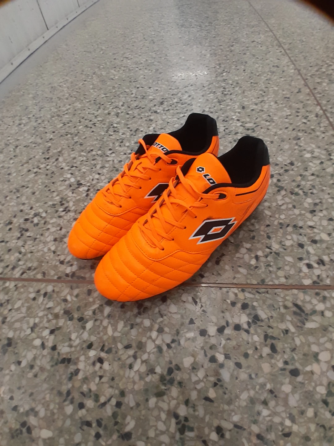 Lotto Soccer Cleats - Orange Men's Size 8 - photo 4