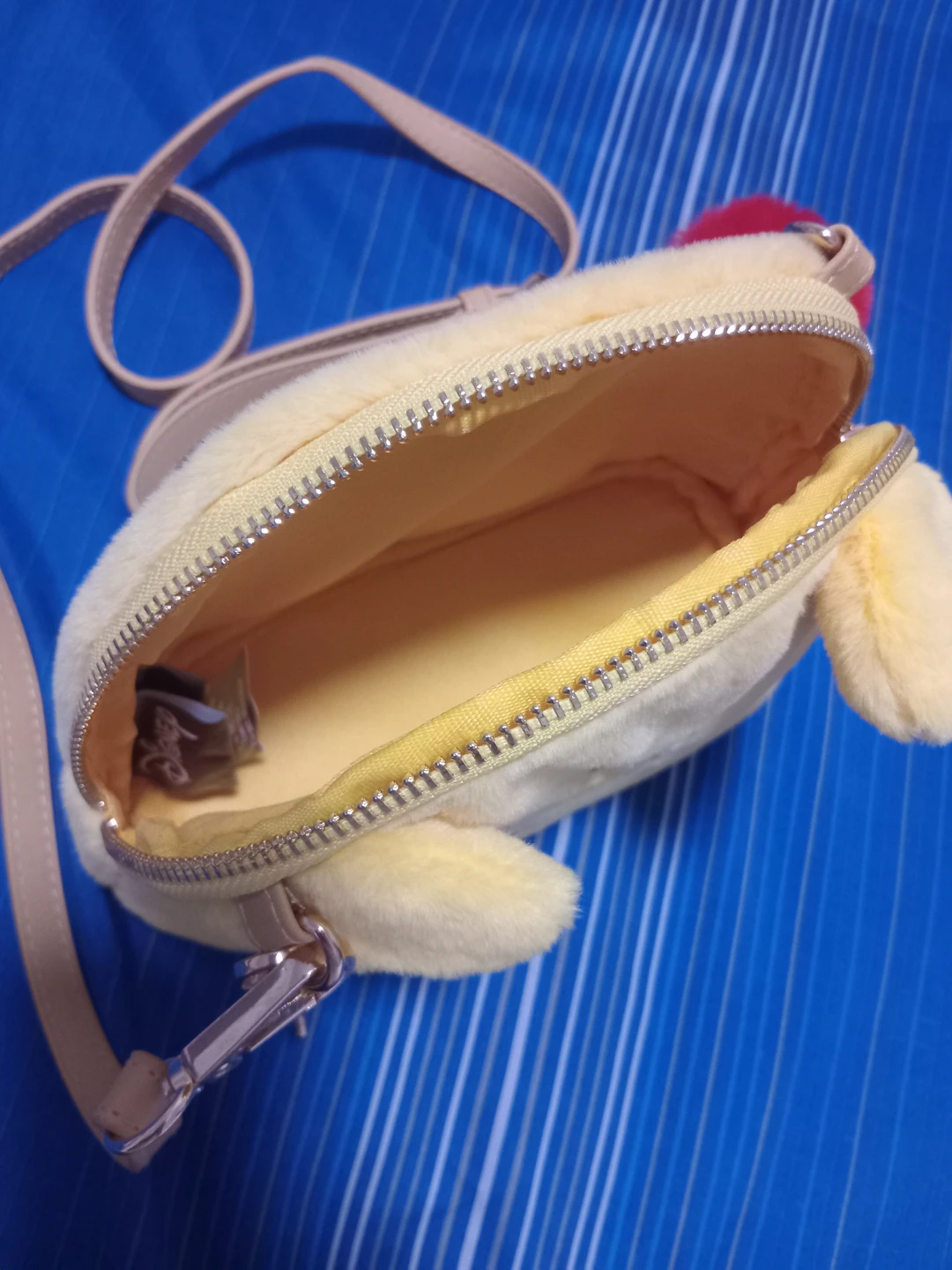 Disney Winnie the Pooh Plush Crossbody Bag - photo 4